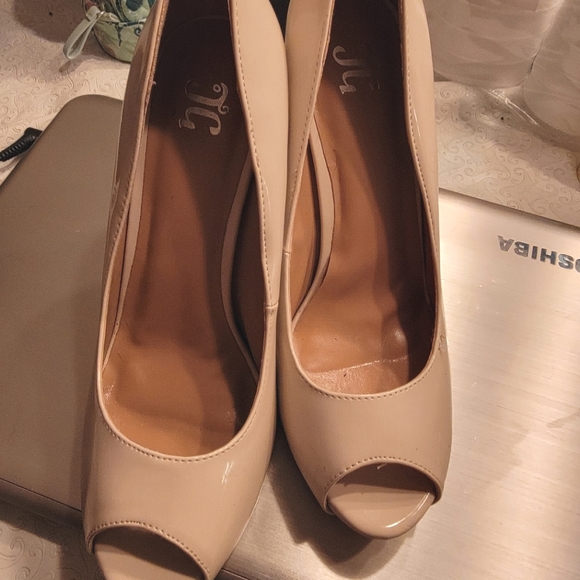 JG high heels - Picture 4 of 4